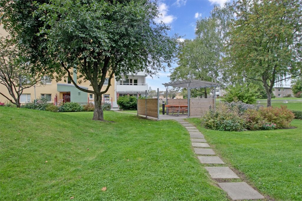 20 Takrenovering tegeltak villa Malmo Sodervarn 1024x683